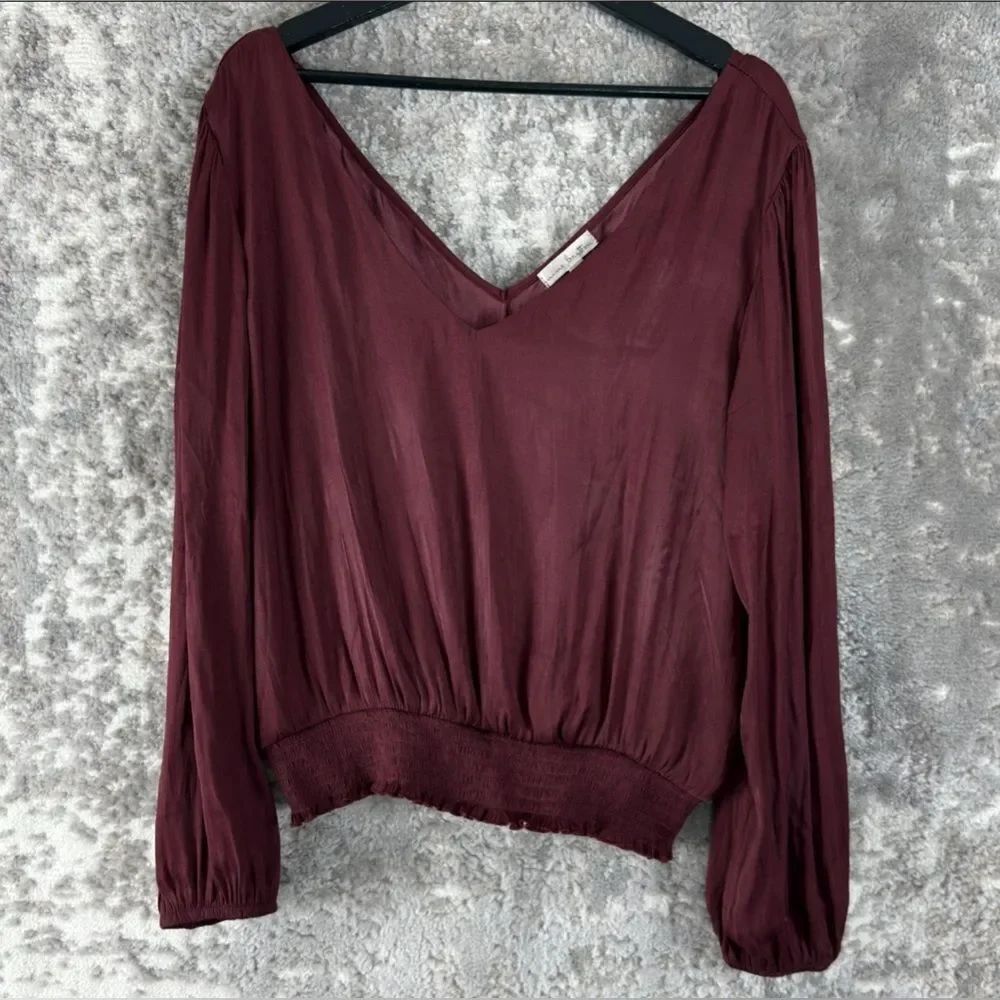 EUC *Stitch Fix* Sz L Silky Satin Burgundy Double V Blouse